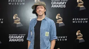 Jason Mraz Opens Up about His Years in the Closet, Didn't Want to Be a 'Joke'