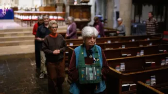 Ancient Meditation Practices Find New Life in Modern Religious Communities Across America